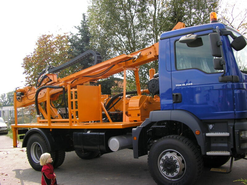 Bohak KL300 drilling rig