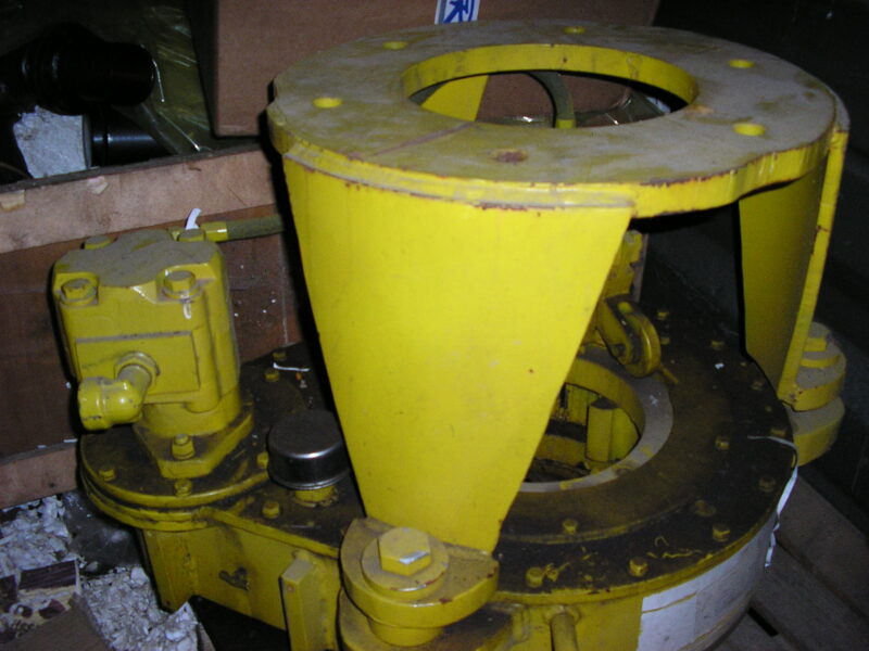 Casing table for oil field drilling rig